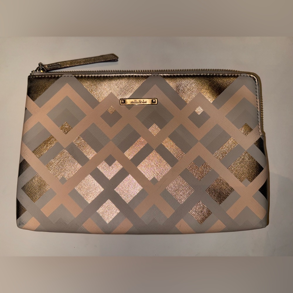 Stella & Dot Gold and Tan Clutch excellent condition